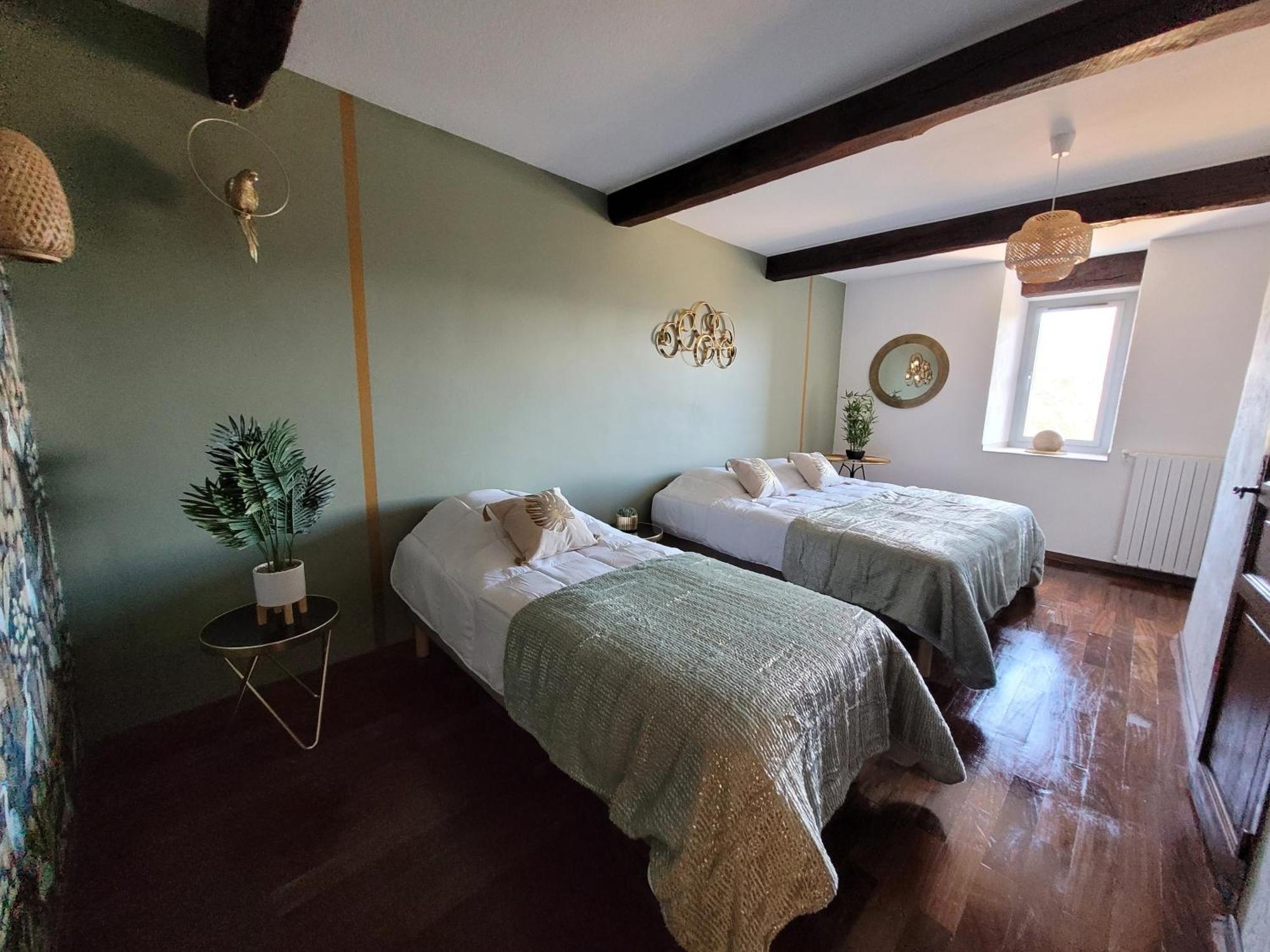 Les Grandes Mollieres Bed & Breakfast Peyruis Cameră foto